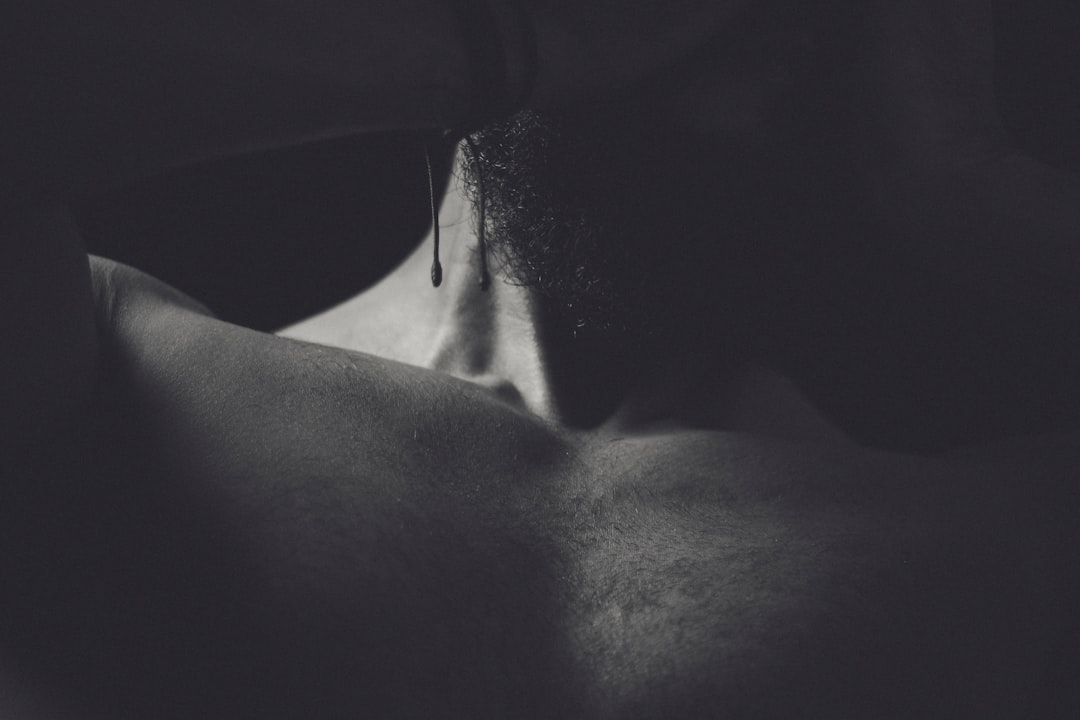 Pijn op de borst: wanneer schrikken, wanneer rustig blijven?